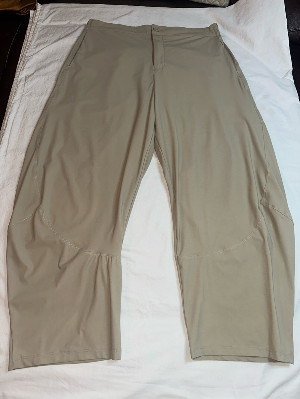 Women’s Relaxed Utility Pants in Khaki